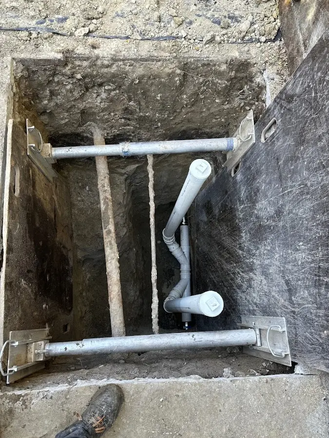Experienced plumber completing Gas Line Repair work in Elgin